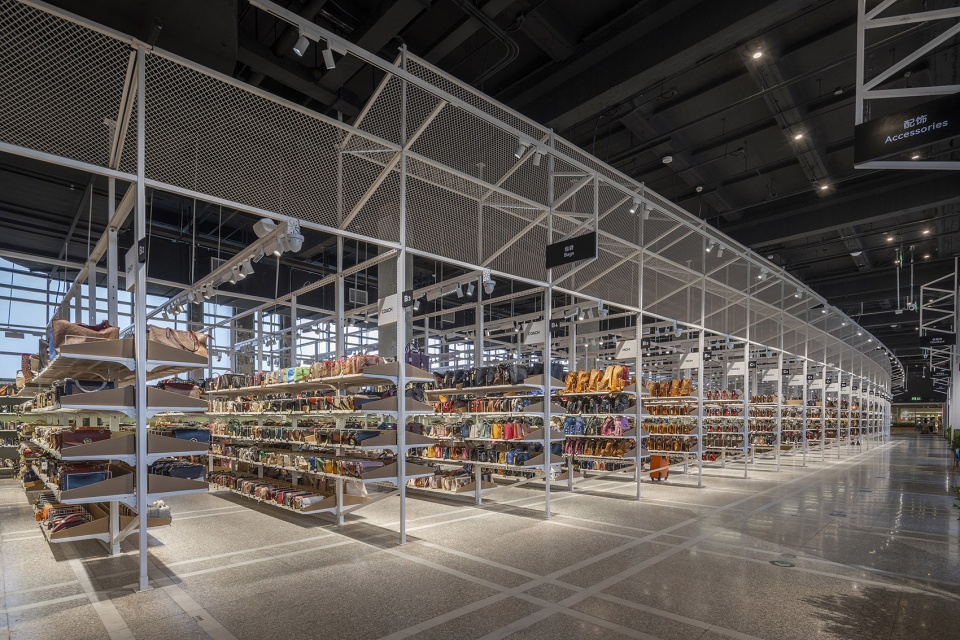 super zhuanzhuan retail space by spacestation