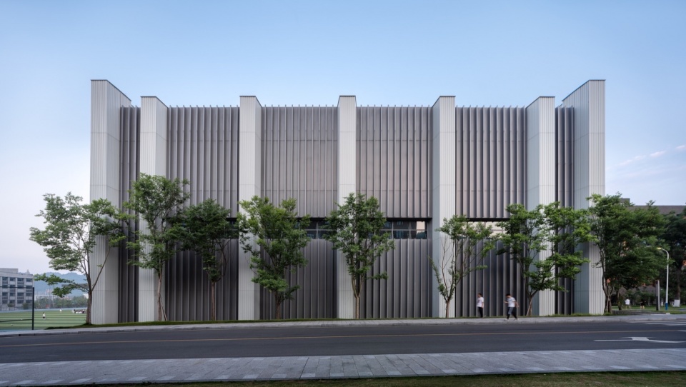 Xihua University Yibin Campus Phase Ⅱ by FCJZ