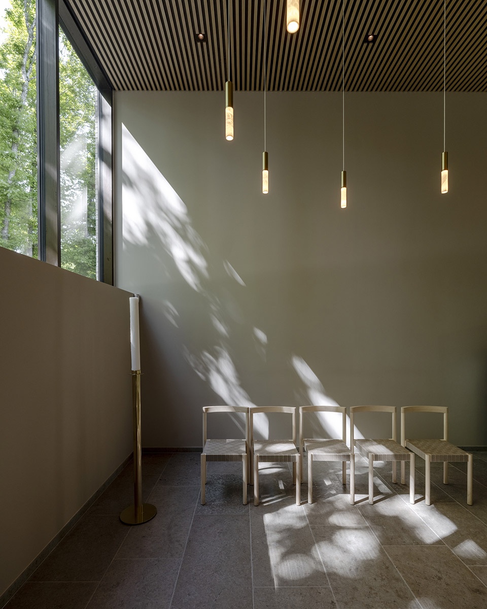 hojvangen church by henning larsen