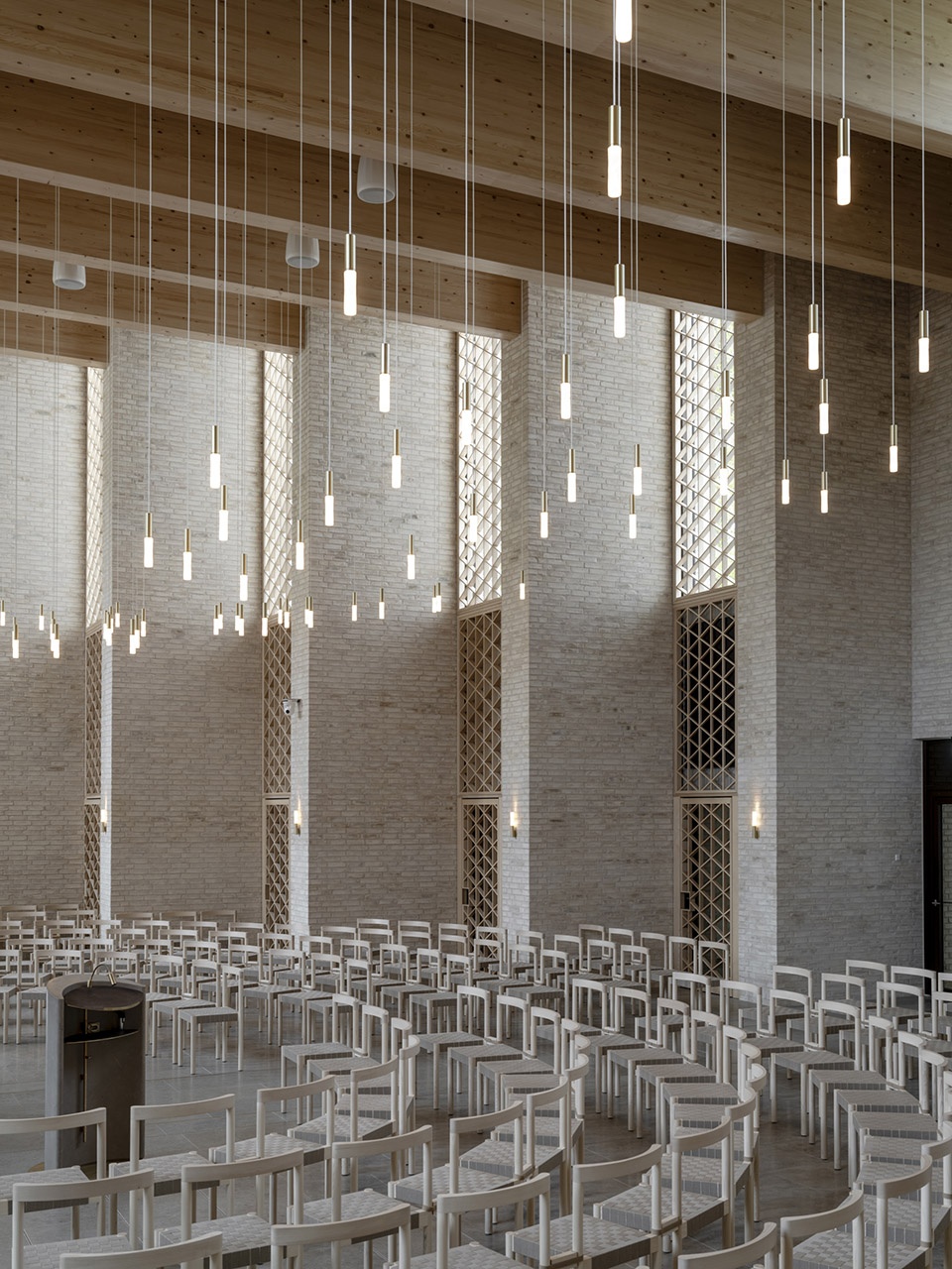 hojvangen church by henning larsen
