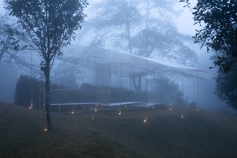 Dali Wuliang Mountain s Phoenix Feather Tea Pavilion by Kong Xiangwei Studio