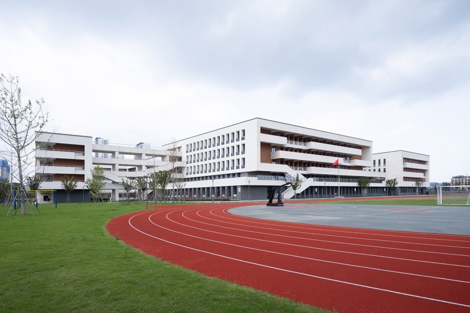 jingle new district zhanqian primary school by tjad