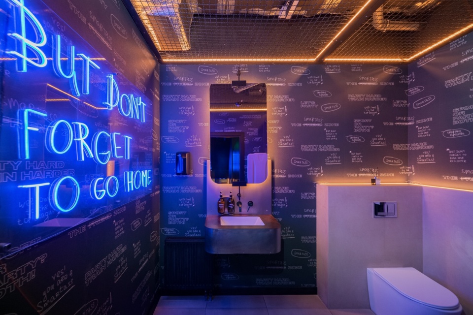 Smartass Kharkiv by Smartass Design Studio