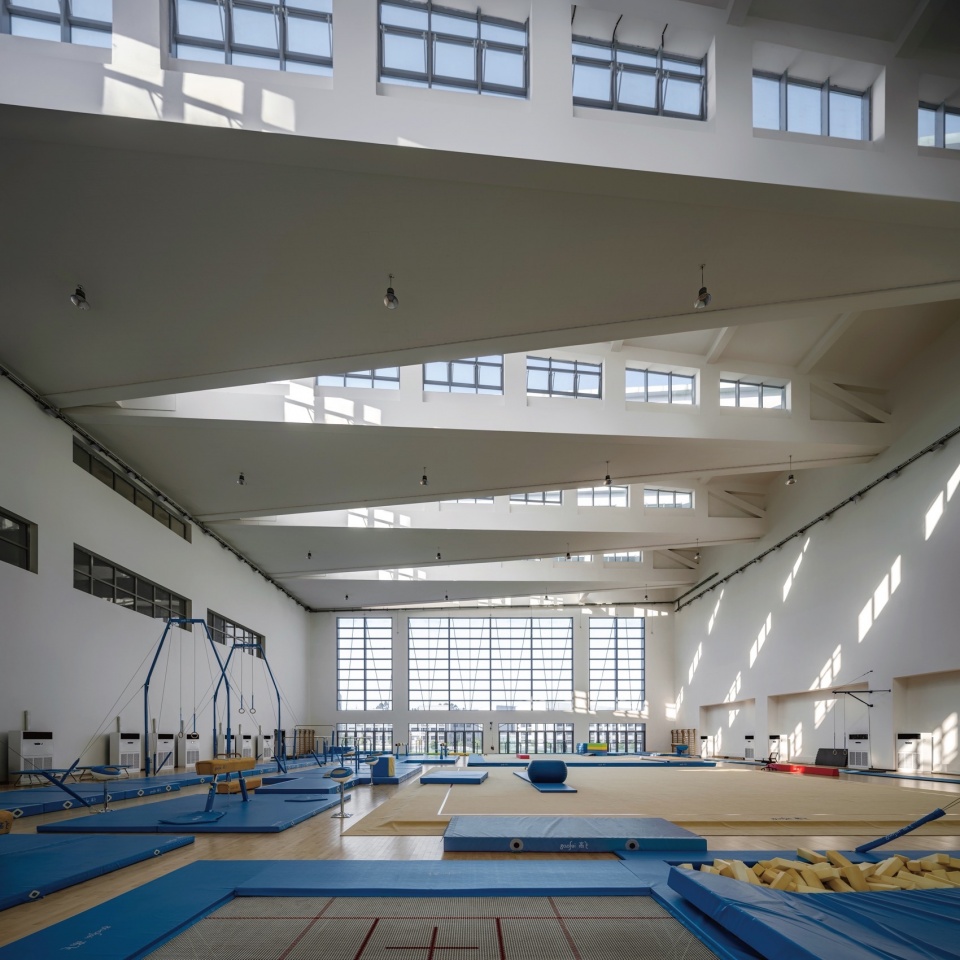 Xihua University Yibin Campus Phase Ⅱ by FCJZ