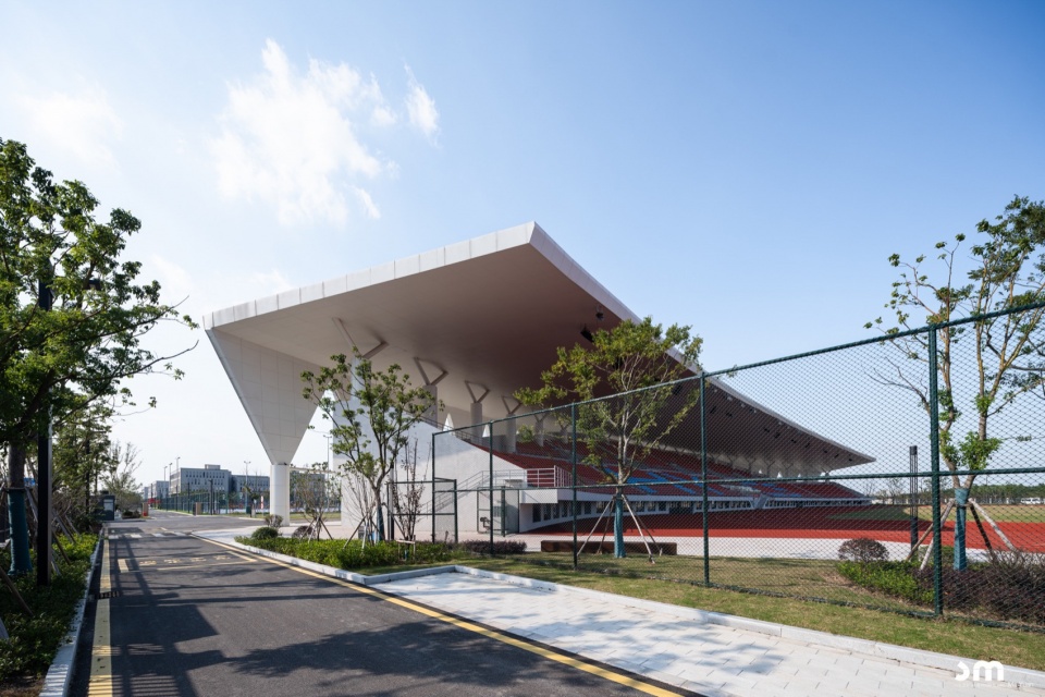 Zhejiang Haiyan Vocational Education Center by TJAD