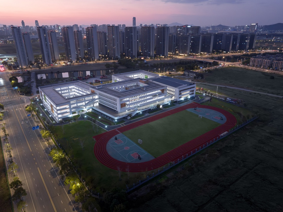 jingle new district zhanqian primary school by tjad