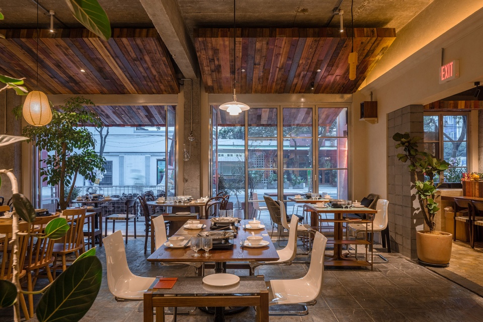 wuque jiu restaurant design by moon architects