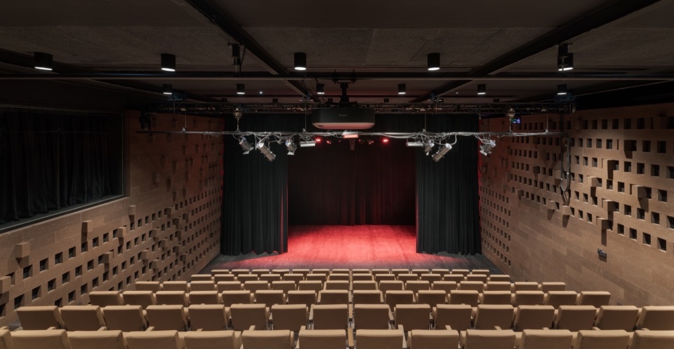 Cultural Centre in Bourg la Reine by Dominique Coulon Associes