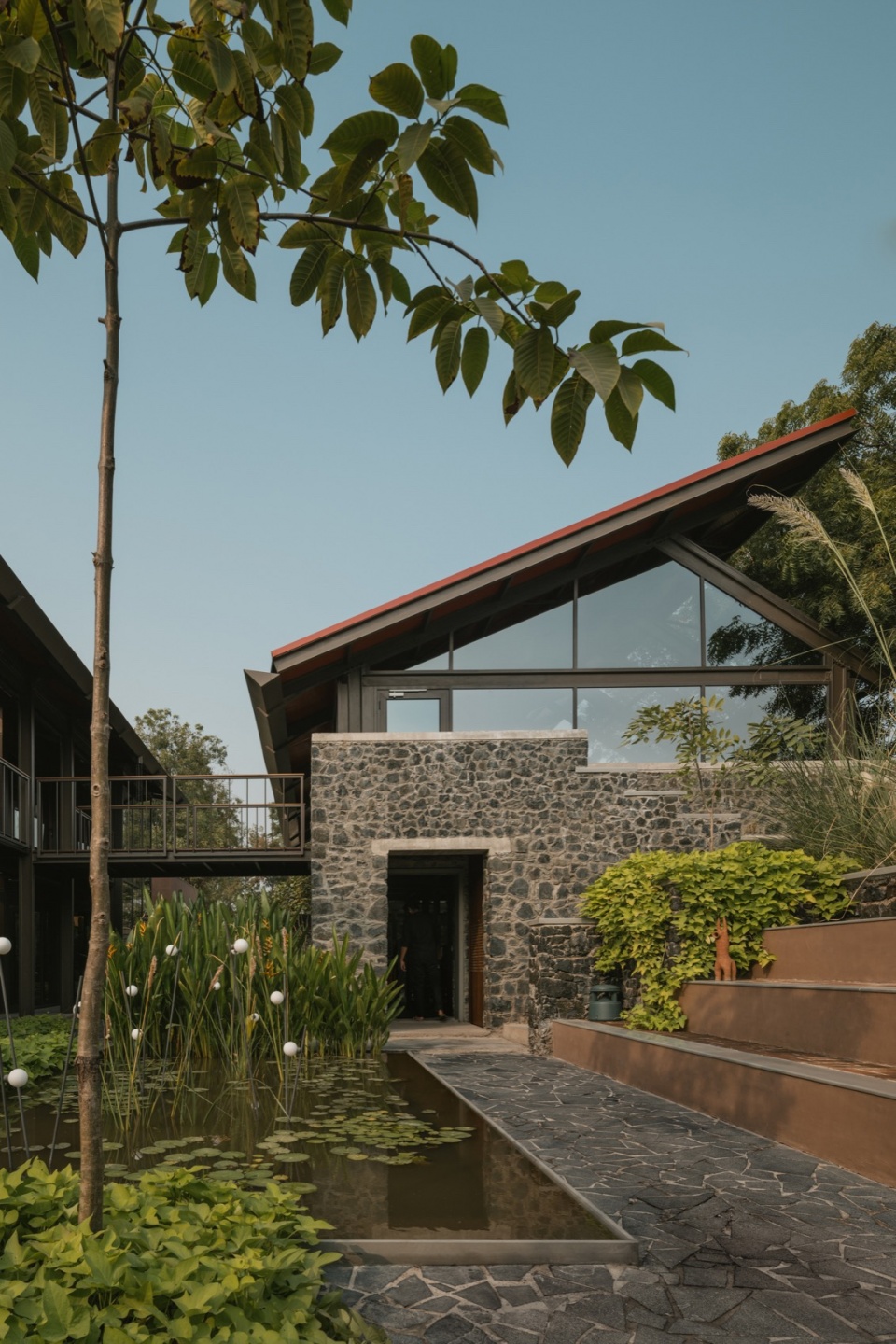 New office Oasis by Studio Saransh
