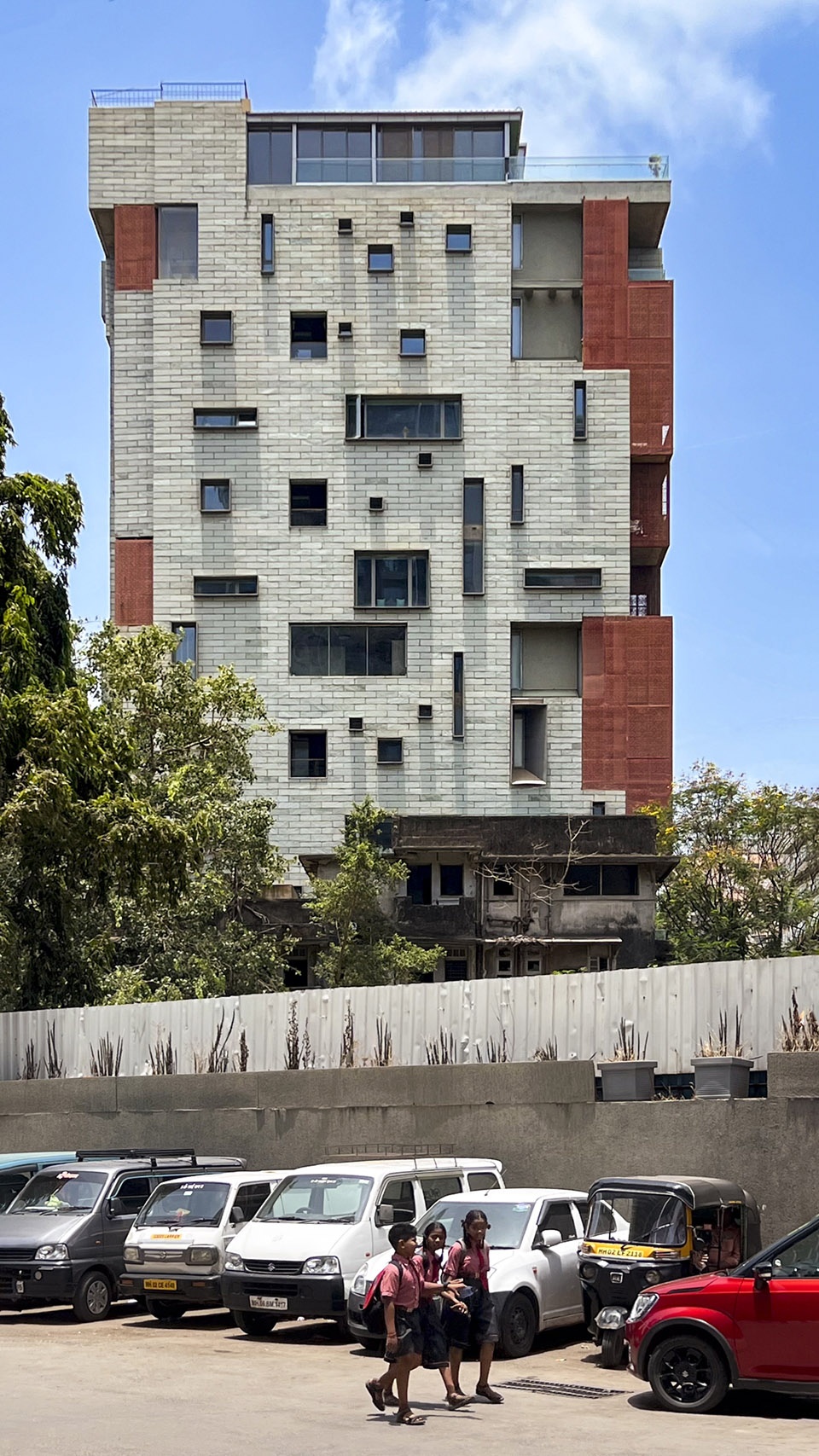 j house by malik architecture
