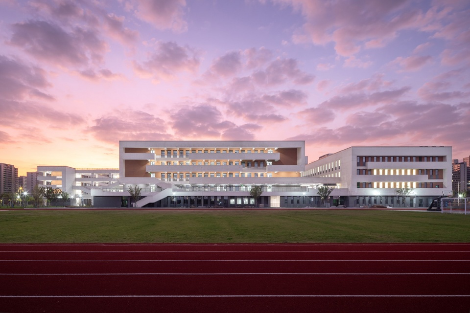jingle new district zhanqian primary school by tjad