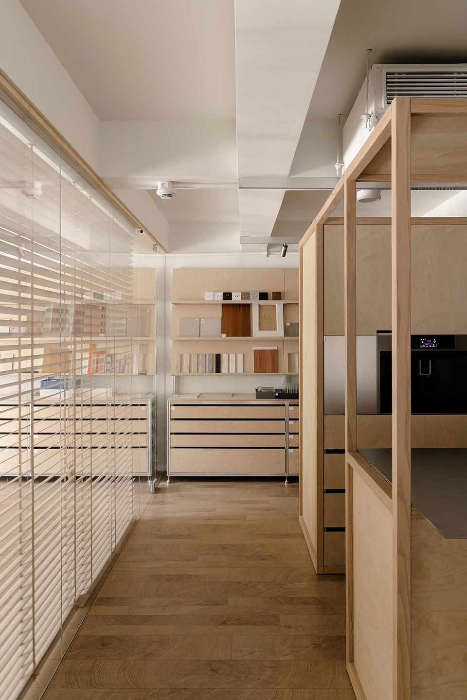 uni x associates 4 0 by uni x associates