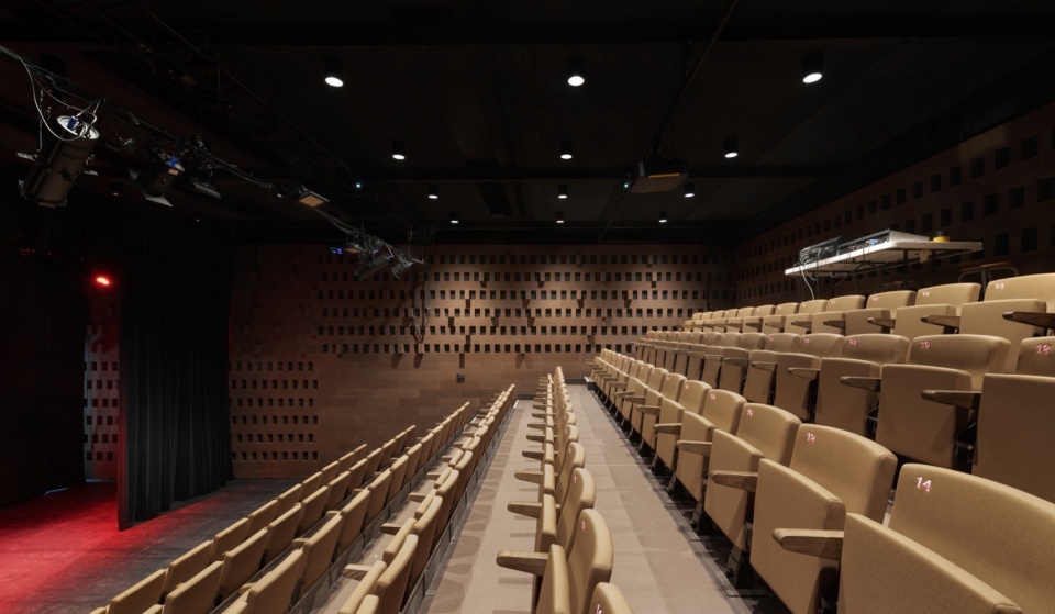 Cultural Centre in Bourg la Reine by Dominique Coulon Associes