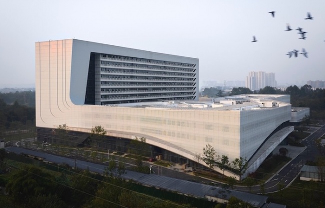 QIONALAI HOSPITAL OF TRADATIONAL MEDICINE by Guzhihong Studio, AATU