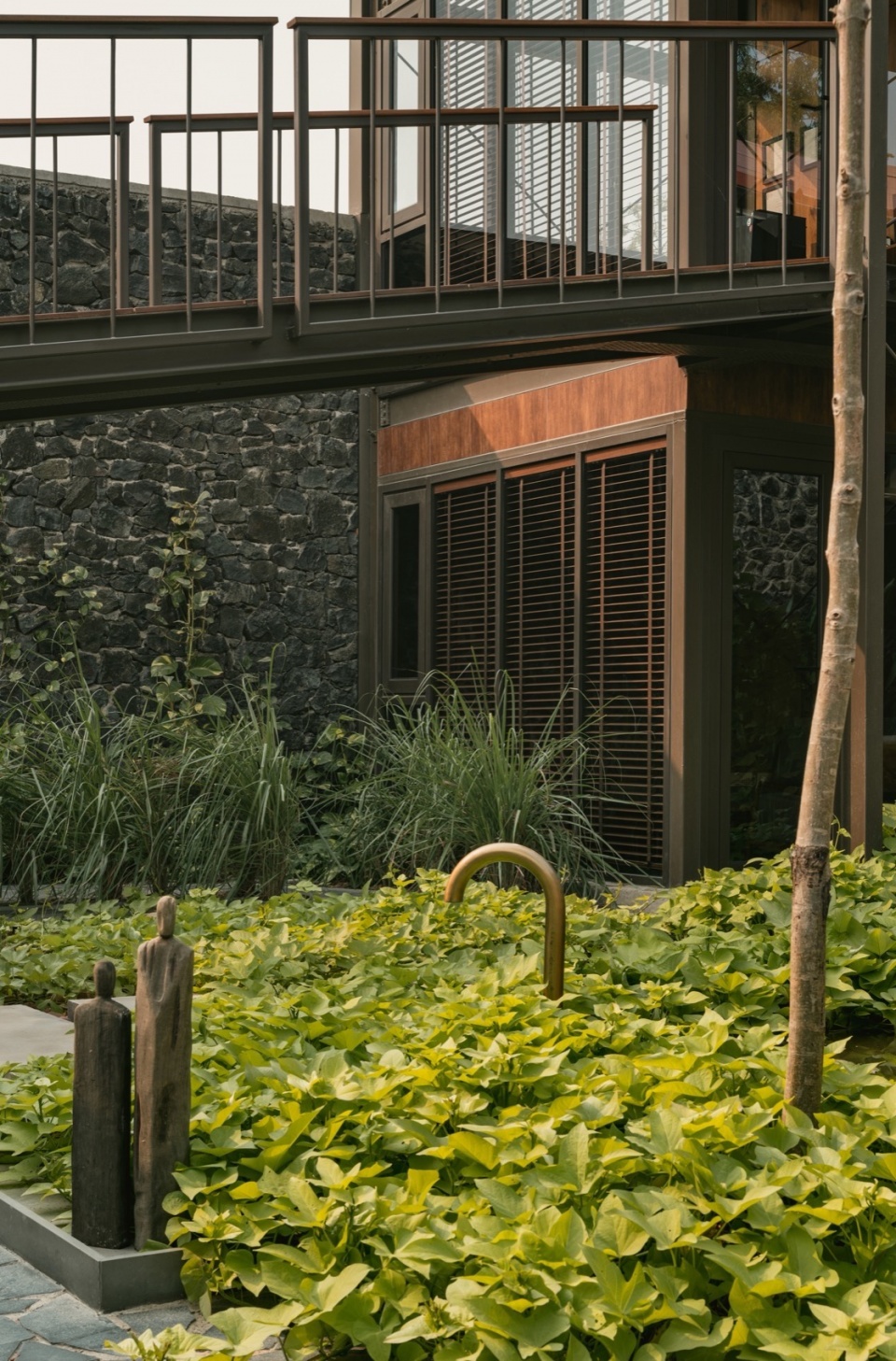 New office Oasis by Studio Saransh