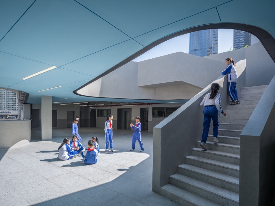 Cuizhu Foreign Language School by Studio Link Arc