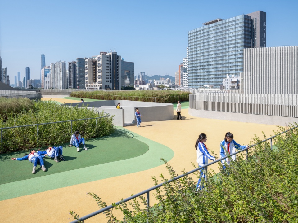 Cuizhu Foreign Language School by Studio Link Arc