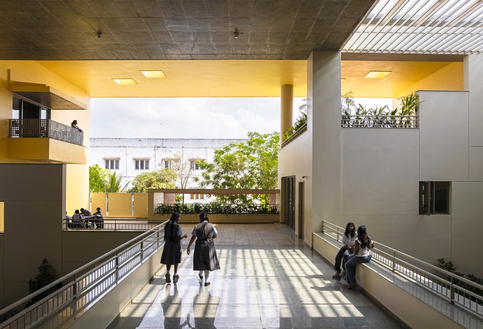 rainbow international school by spacefiction studio
