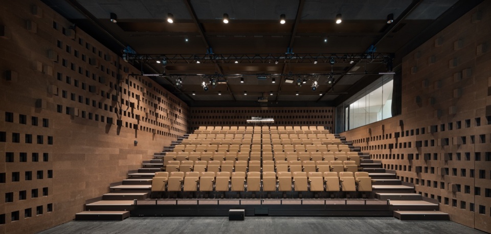 Cultural Centre in Bourg la Reine by Dominique Coulon Associes