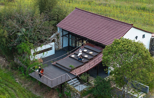  Jiangxi Village Field Study House by Menjue Architects