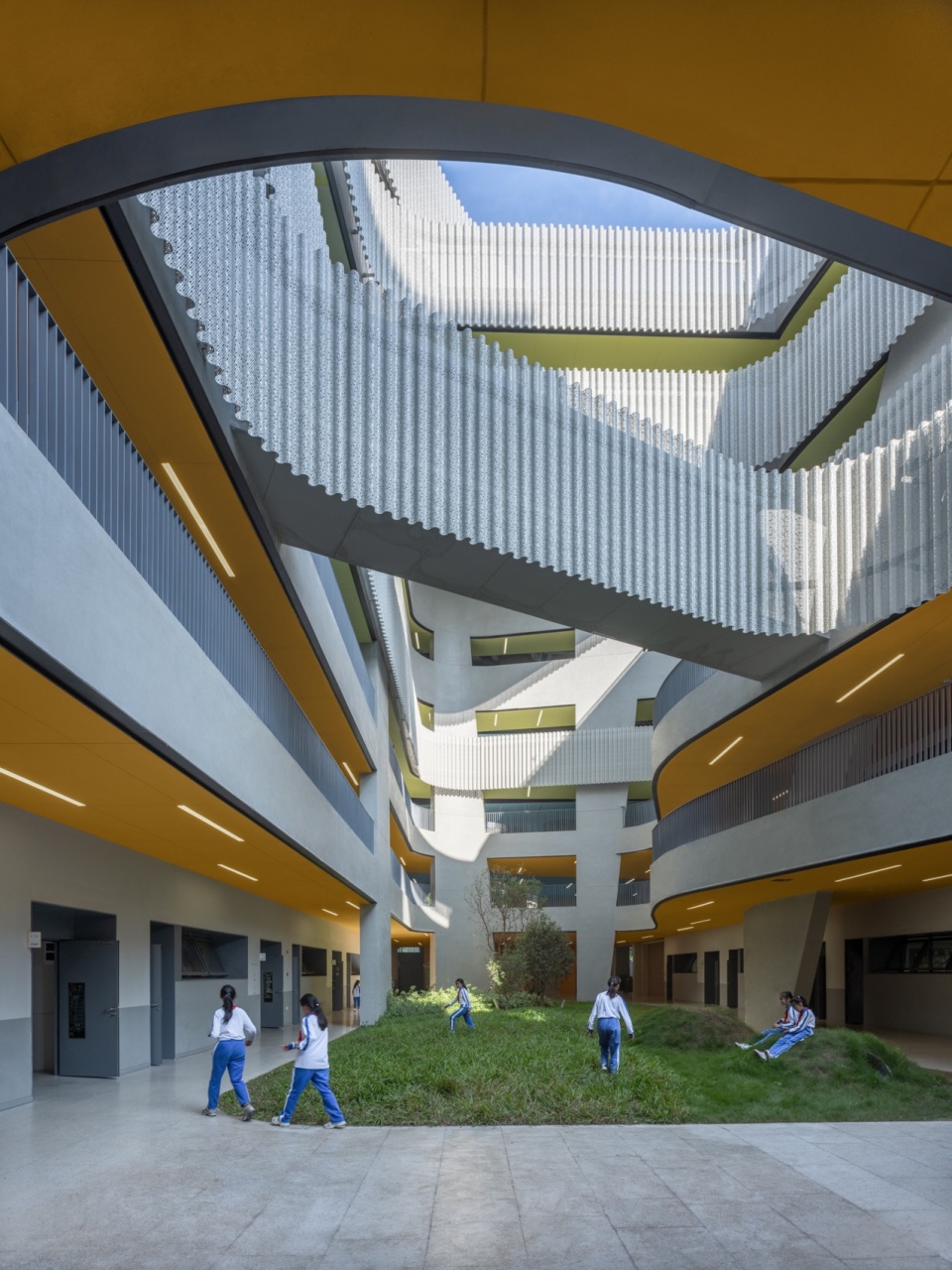 Cuizhu Foreign Language School by Studio Link Arc