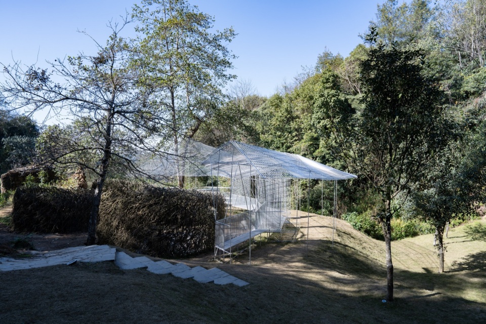Dali Wuliang Mountain s Phoenix Feather Tea Pavilion by Kong Xiangwei Studio