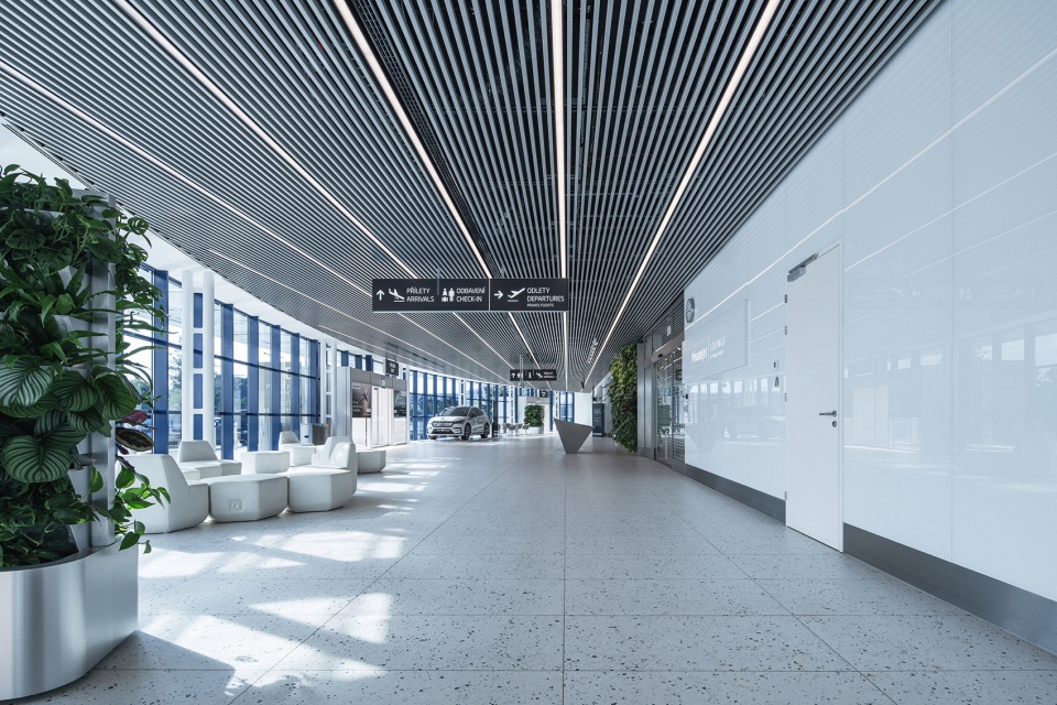 prague airport terminal 3 by ra15