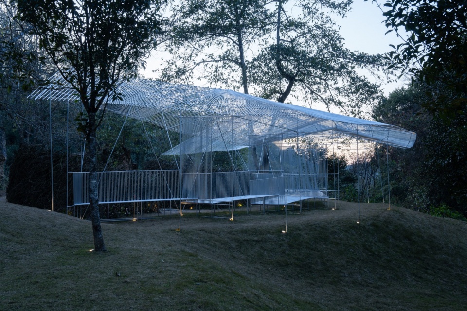 Dali Wuliang Mountain s Phoenix Feather Tea Pavilion by Kong Xiangwei Studio