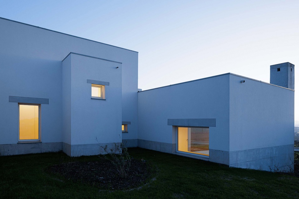 pedrantil house by helder da rocha arquitectos