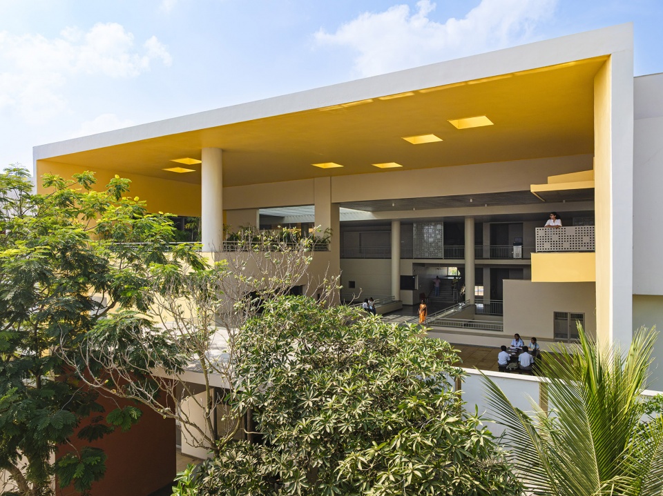 rainbow international school by spacefiction studio