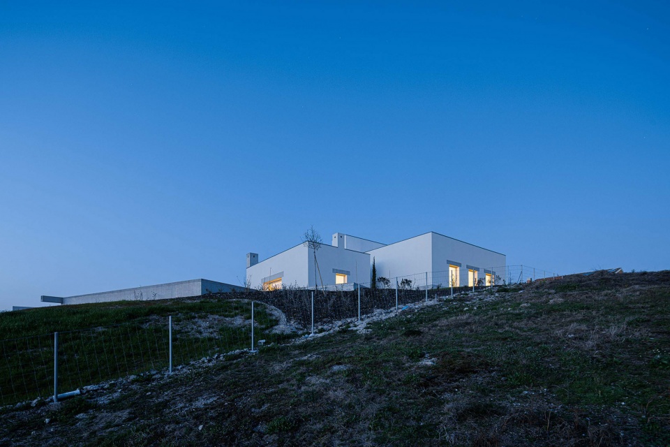 pedrantil house by helder da rocha arquitectos