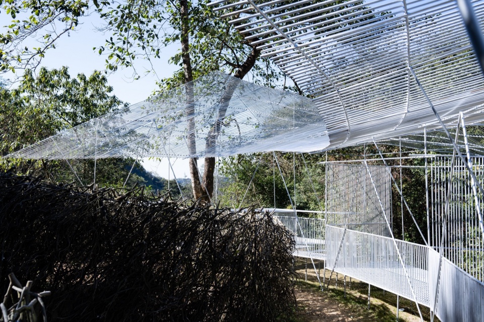 Dali Wuliang Mountain s Phoenix Feather Tea Pavilion by Kong Xiangwei Studio