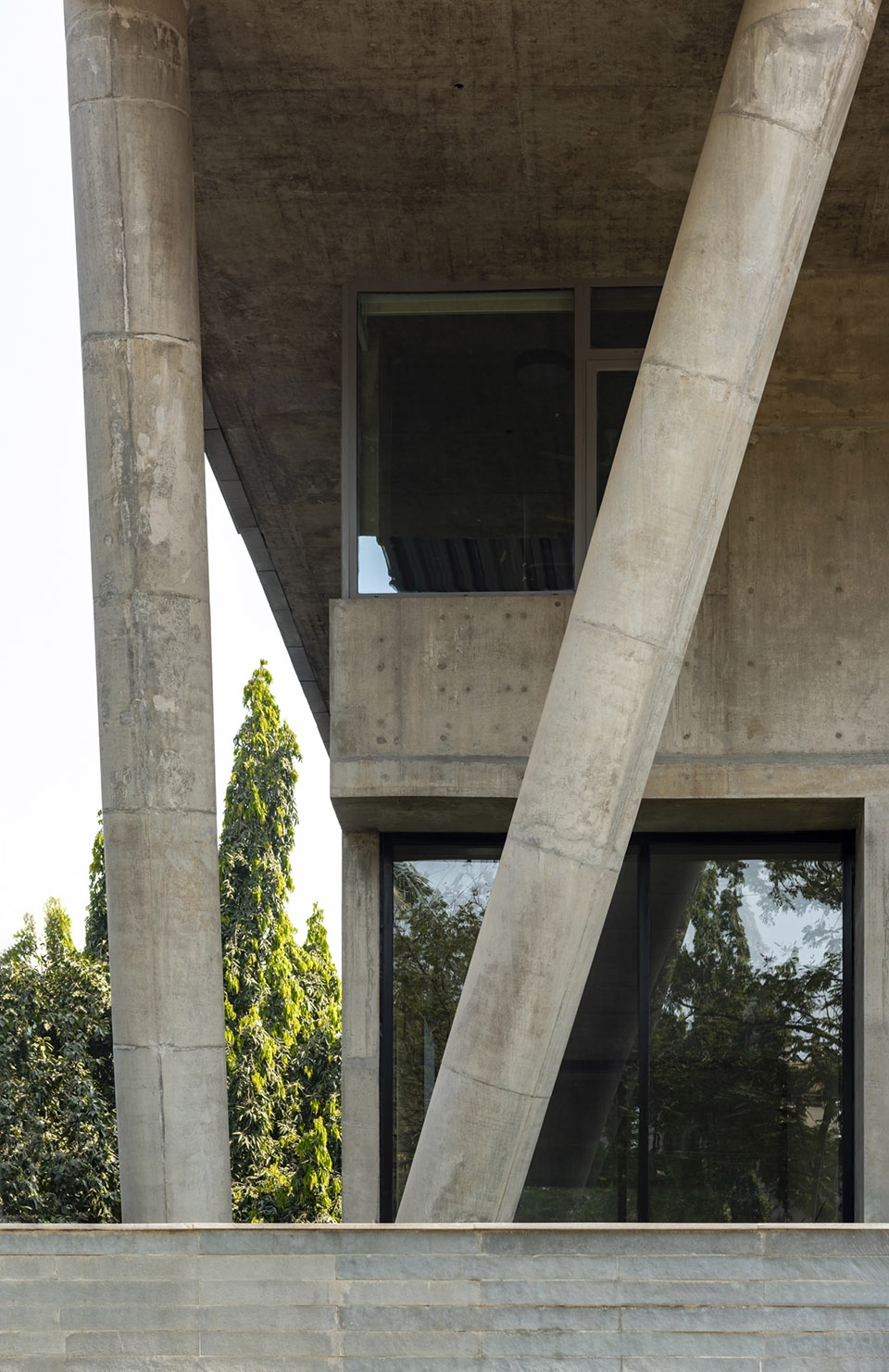 j house by malik architecture