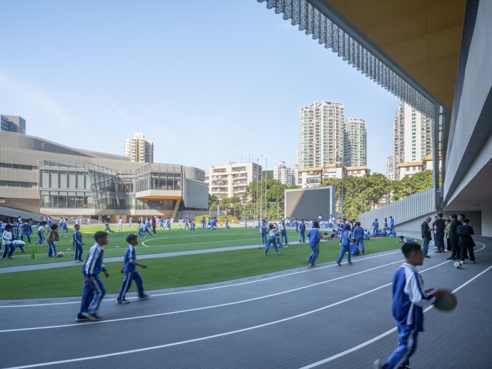 Cuizhu Foreign Language School by Studio Link Arc