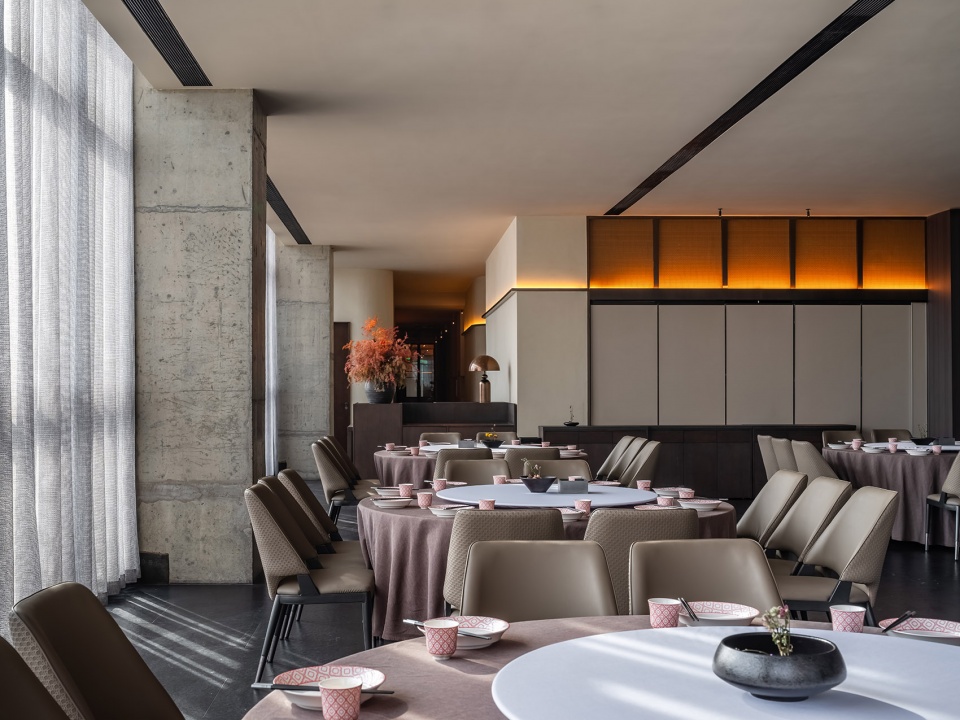 xiaorong garden classic sichuan restaurant by guo xin space design xian
