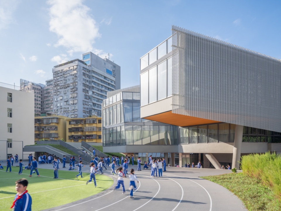 Cuizhu Foreign Language School by Studio Link Arc