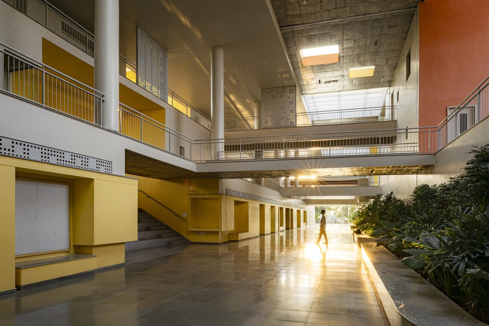 rainbow international school by spacefiction studio
