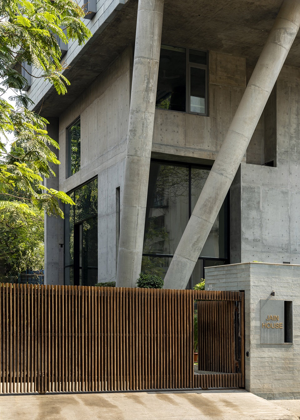 j house by malik architecture