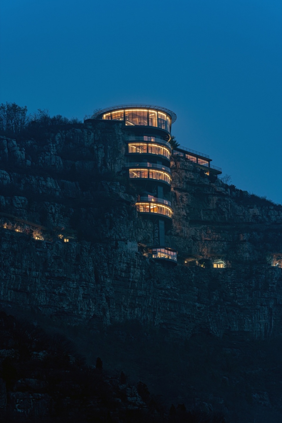 BRIGHT QI HOTELS RESORT by Ten on design