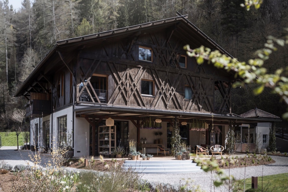 THE BARN by NOA
