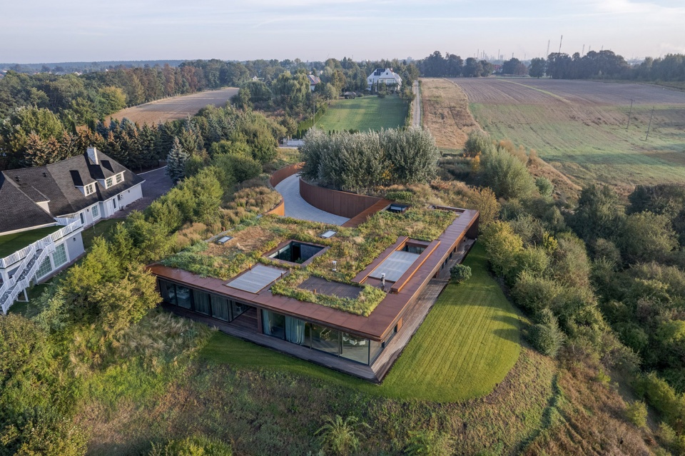 house in the slope by 77 studio