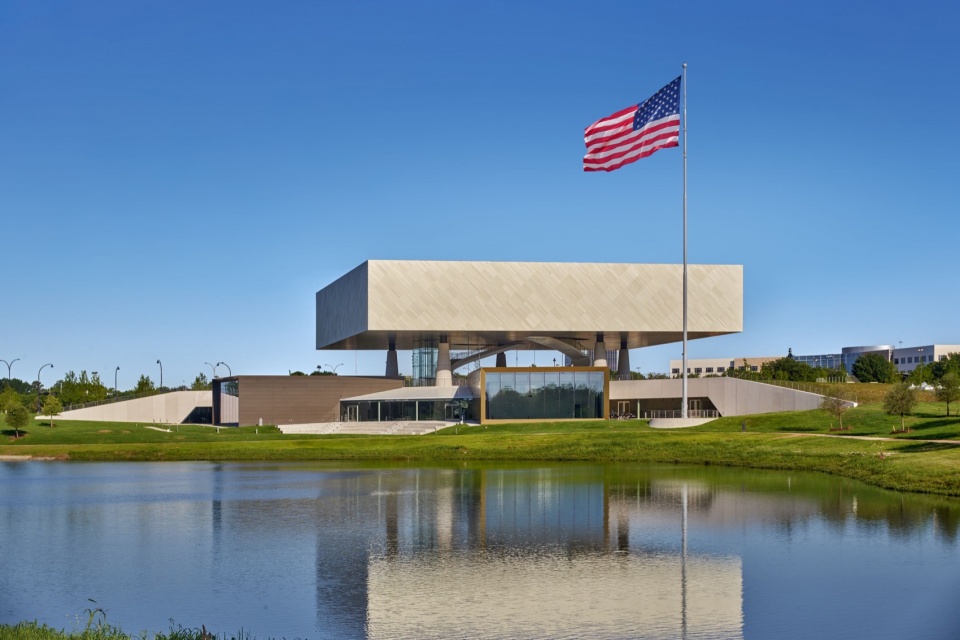 National Medal of Honor Museum Rafael Vinoly Architects
