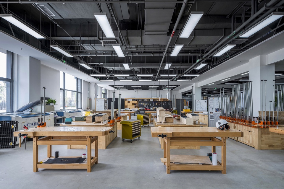 beijing navigation school by education design international inc and cadg facility asia