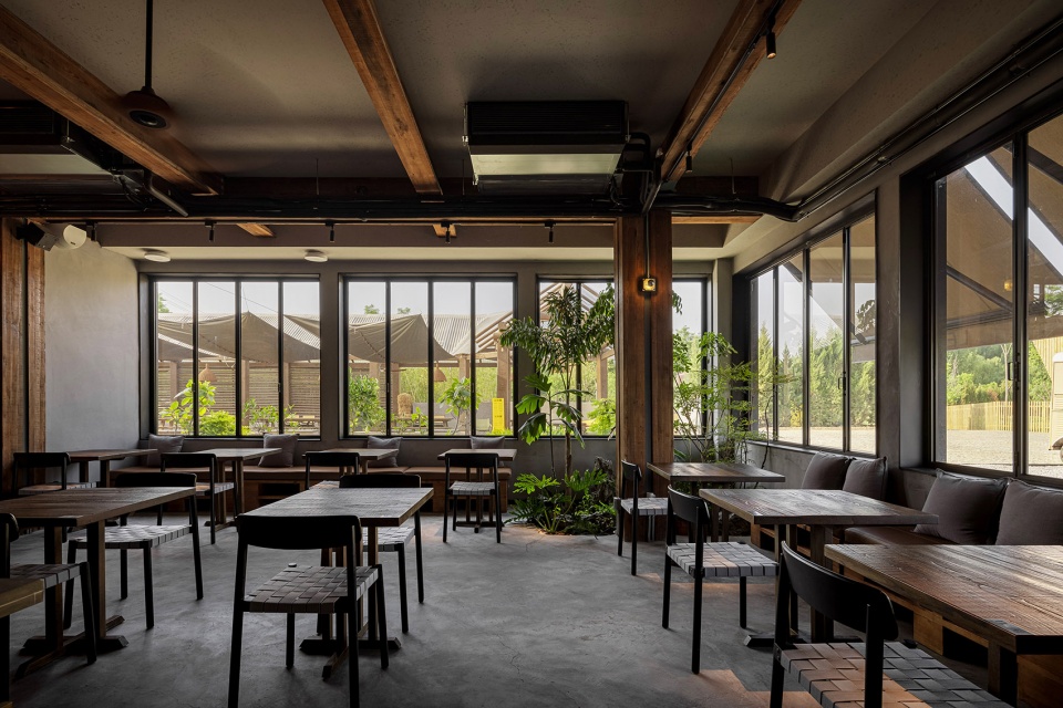 leban restaruant by mos design