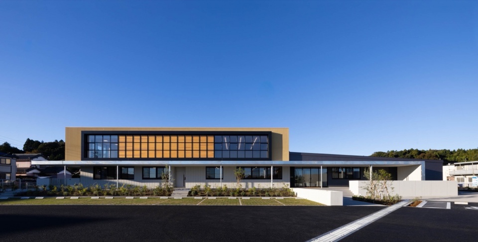 SG Kindergarten and Nursery by HIBINOSEKKEI Youji no Shiro KIDS DESIGN LABO
