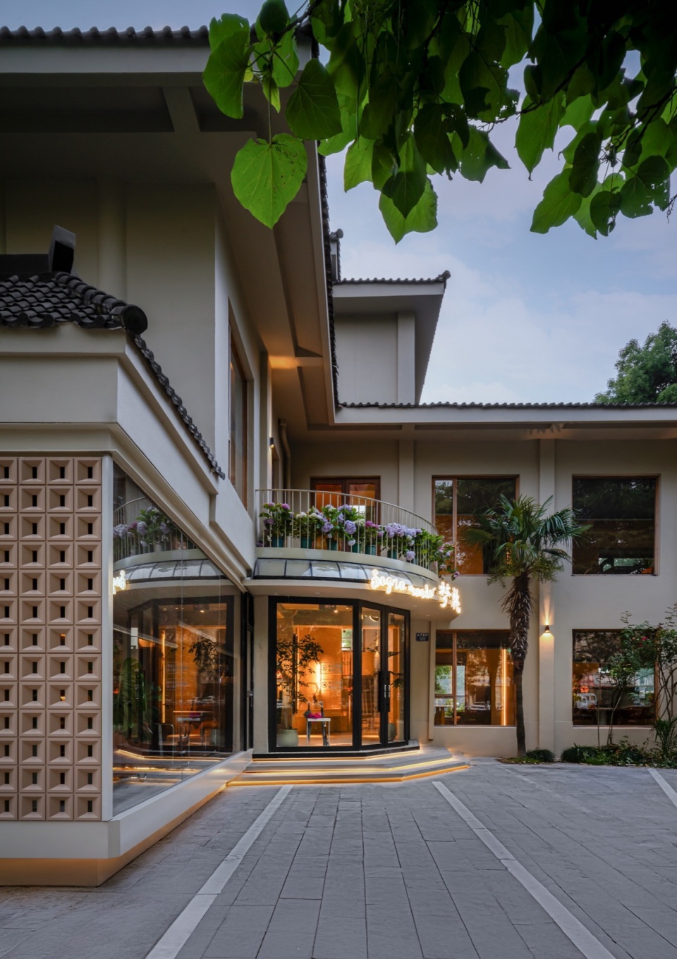 Sogno Mondo Fuxing North Road Store by SAN SHAN DESIGN