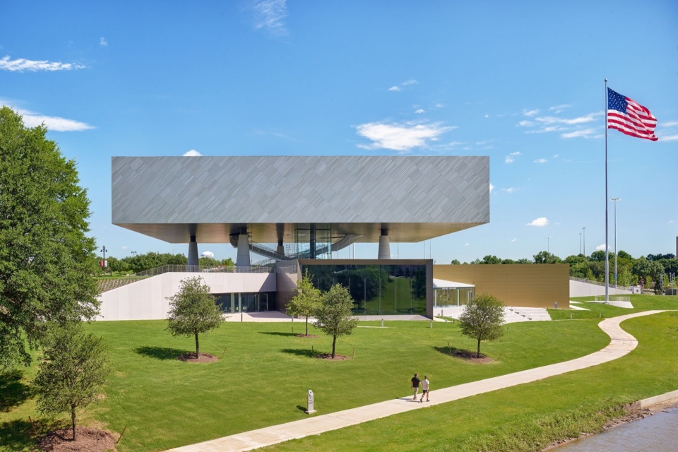 National Medal of Honor Museum Rafael Vinoly Architects