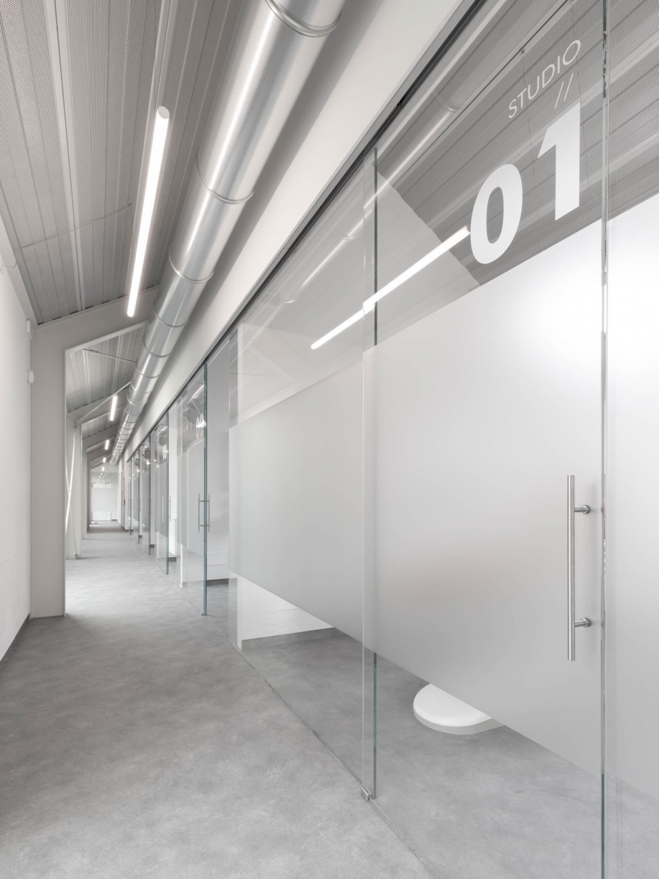 The Pisoni Dental Office by Studio Capitanio Architetti