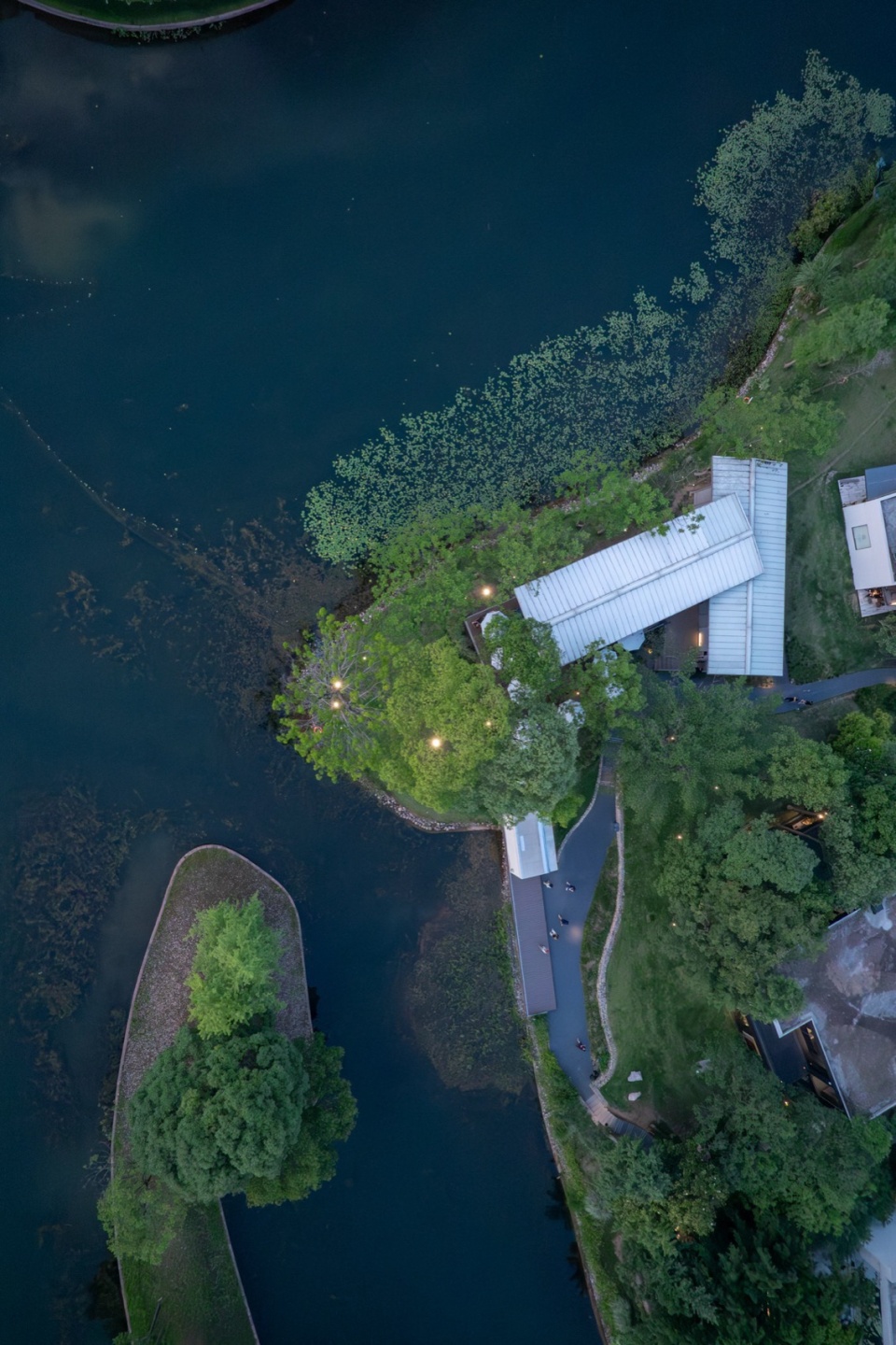 WX Building Design on CPI Island Luhu Lake by Palimpsest