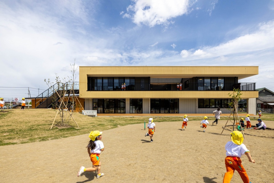 SG Kindergarten and Nursery by HIBINOSEKKEI Youji no Shiro KIDS DESIGN LABO
